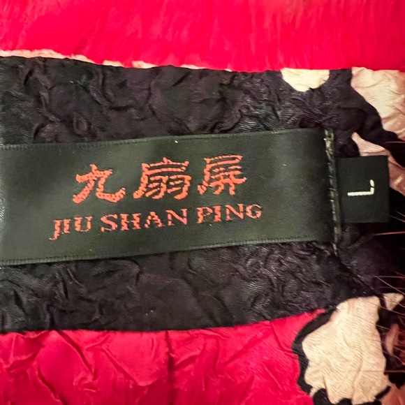 Women’s Red Tang Suit Hanfu Style Sleeveless Vintage Embroidered Waistcoat - Picture 2 of 3